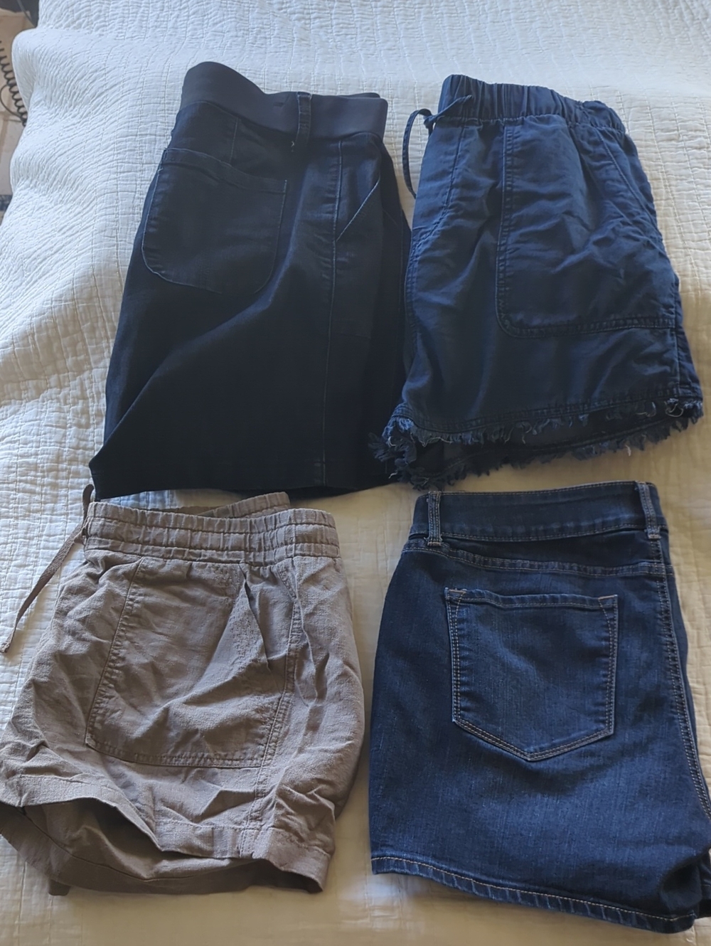 Lot of 4 Women's Shorts in Navy, Denim & Taupe